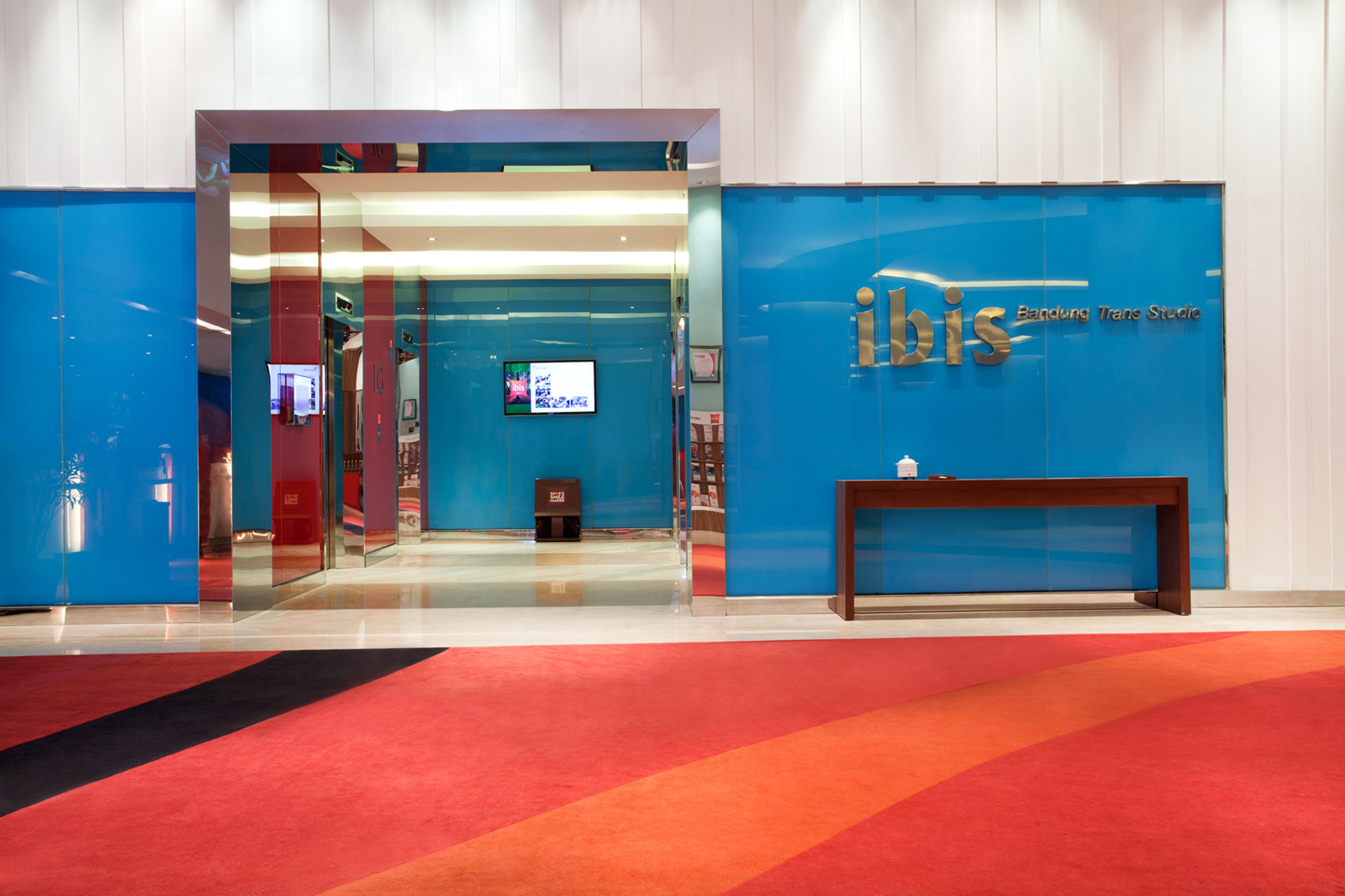 Ibis Bandung Trans Studio Exterior foto