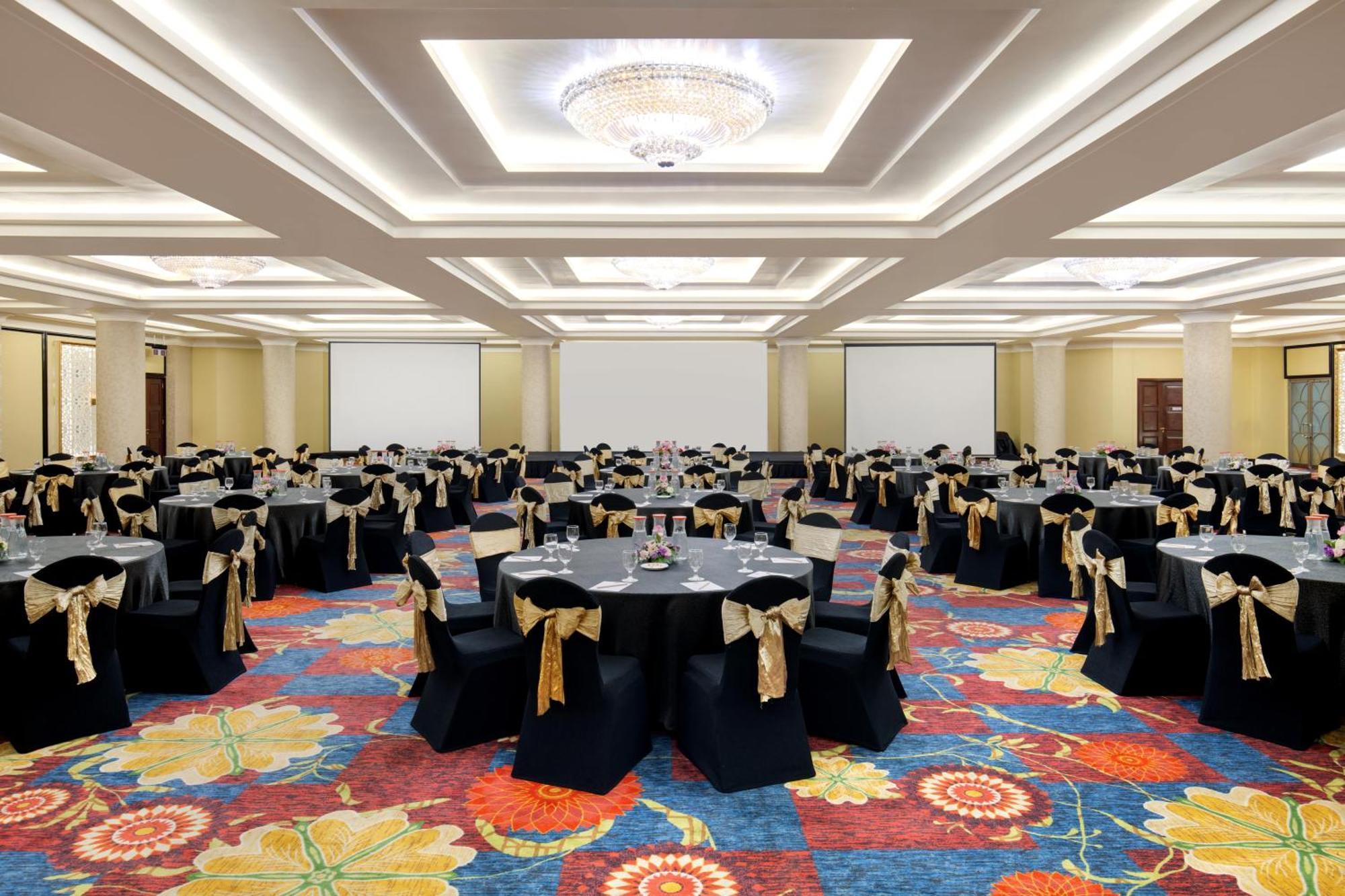 Ibis Bandung Trans Studio Exterior foto