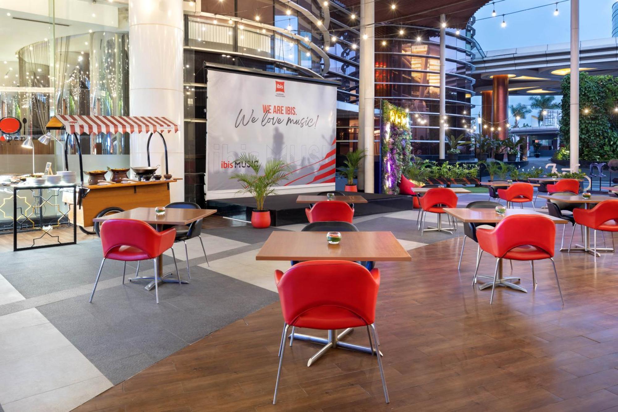 Ibis Bandung Trans Studio Exterior foto