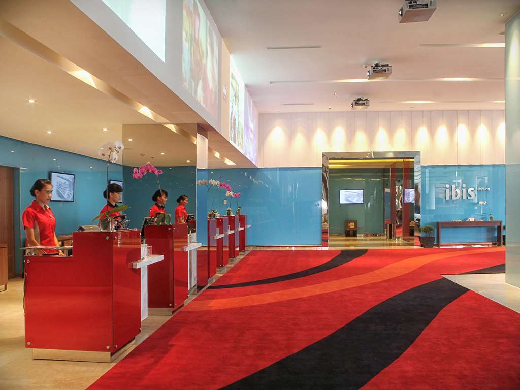 Ibis Bandung Trans Studio Exterior foto